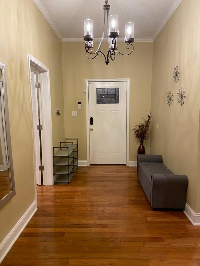 Modern 3-Bedroom, Big Fence Yard, Pets Stay Free Durham Extérieur photo