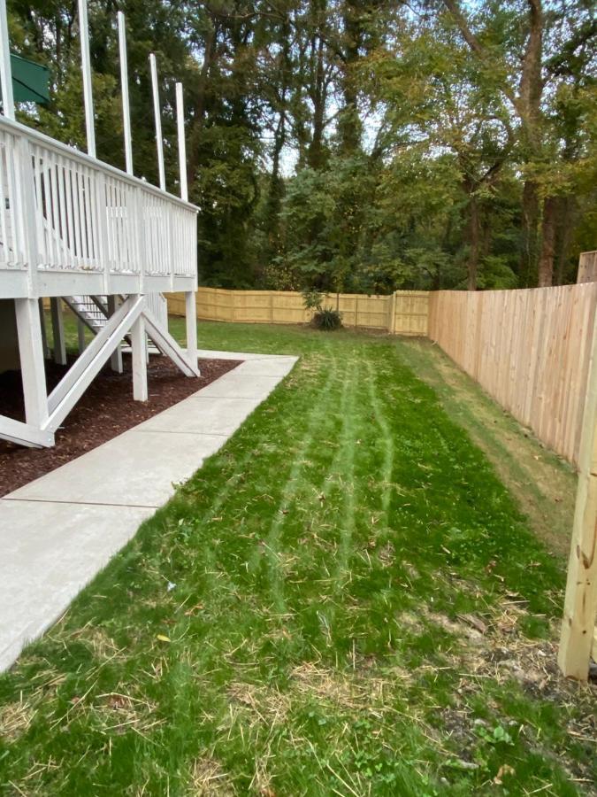 Modern 3-Bedroom, Big Fence Yard, Pets Stay Free Durham Extérieur photo