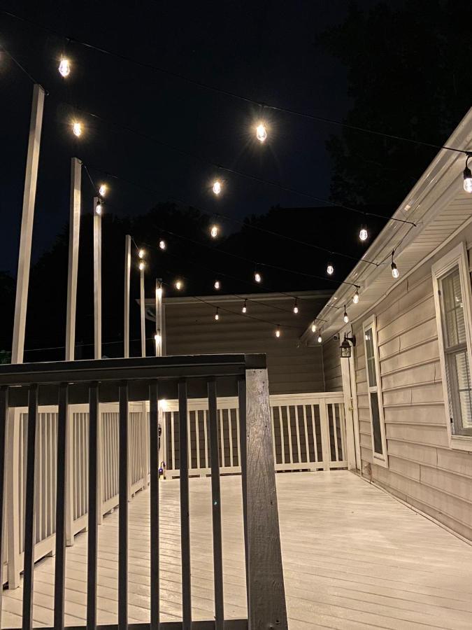 Modern 3-Bedroom, Big Fence Yard, Pets Stay Free Durham Extérieur photo